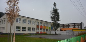 Základná škola s materskou školou Teplička nad Váhom